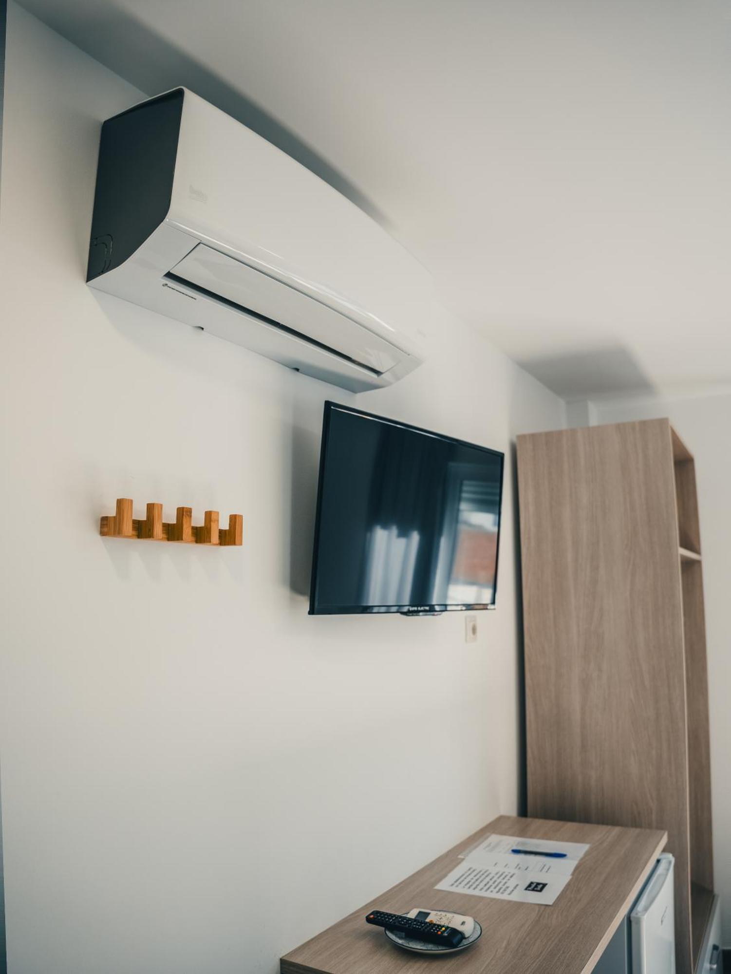 Hostal Delia ألورا المظهر الخارجي الصورة