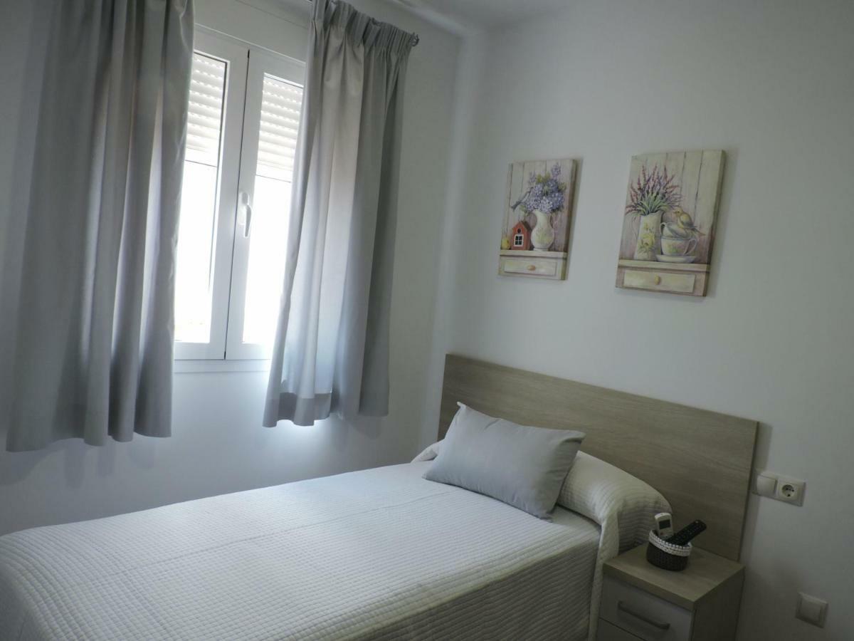 Hostal Delia ألورا المظهر الخارجي الصورة