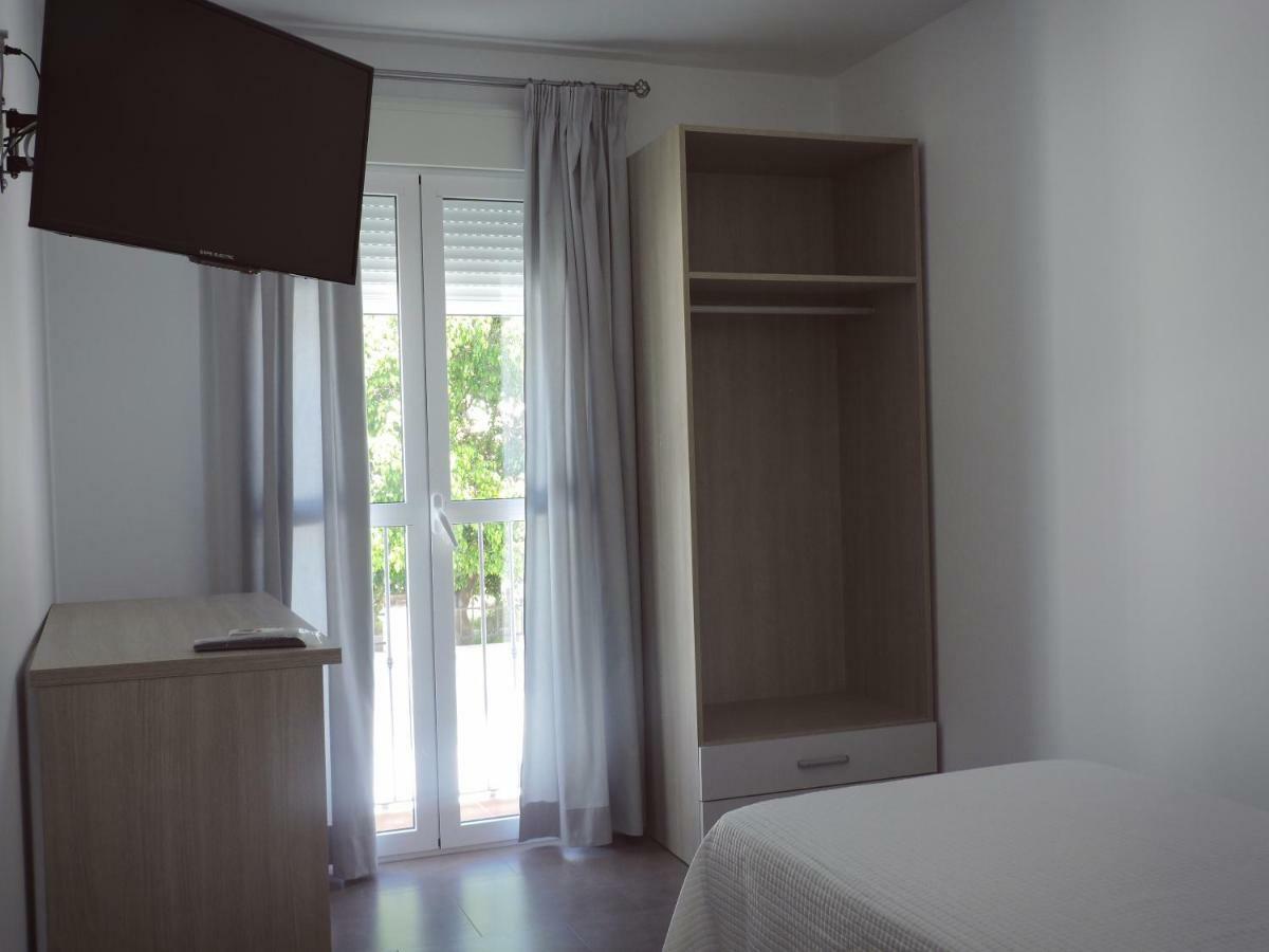 Hostal Delia ألورا المظهر الخارجي الصورة