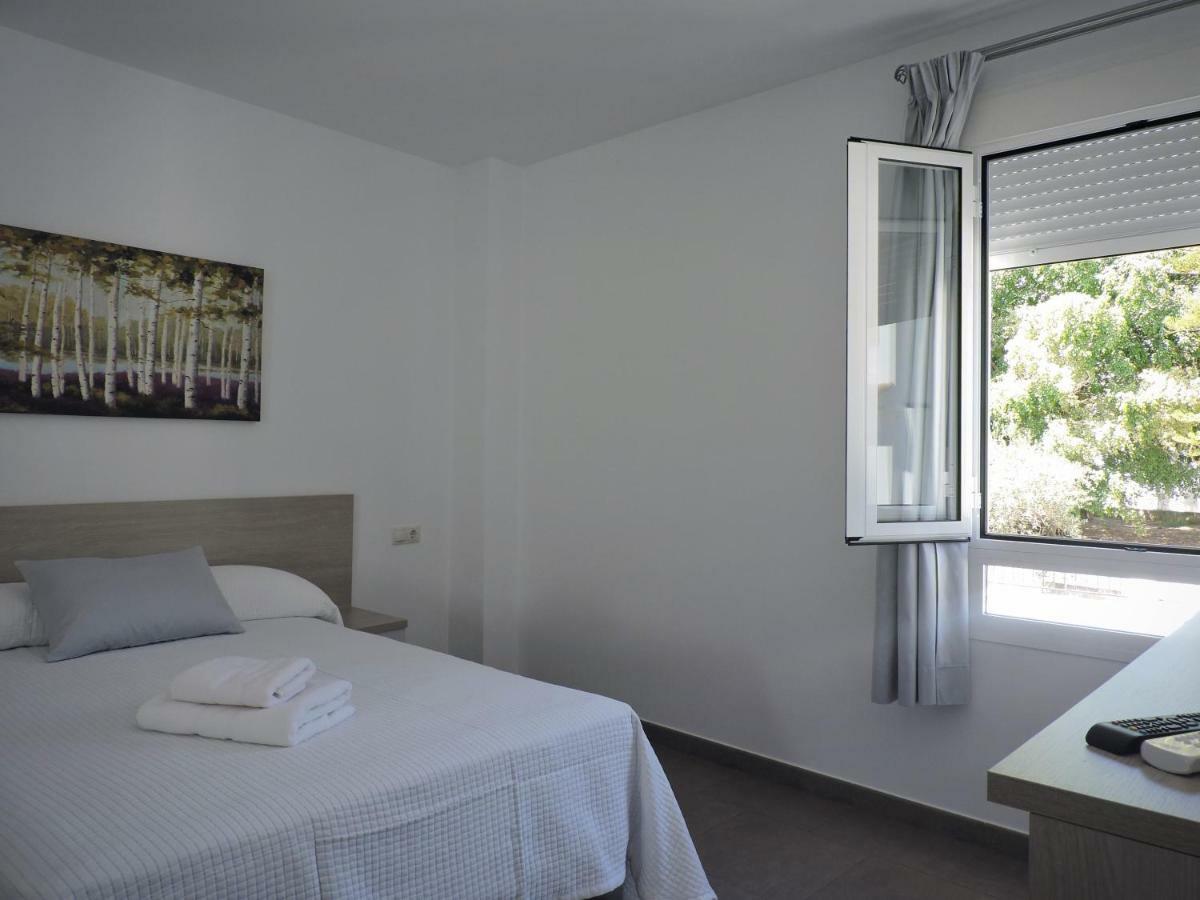 Hostal Delia ألورا المظهر الخارجي الصورة